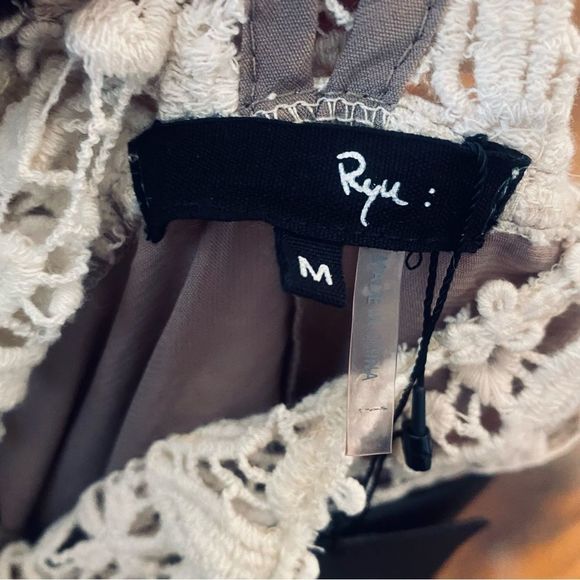 Ryu Long Sleeve Crocheted Top Size Medium NWT - Picture 7 of 8